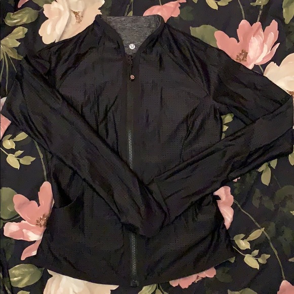 Lululemon REVERSIBLE Find Your Bliss Jacket - Picture 6 of 13